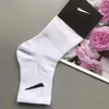 Mens Socks Tech Tech Tasarımcı Renkli Kadın Çoraplar Şeker Renk Renk Nefes Alabilir Ter Fitil Çift Çeşitler NK Baskı