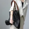 Totes 2023 Tote Luxury Designer Tote для женщин с большим количеством мягкой сумки для плеч Портативная сумочка подходит для всех сезонов HKD230818