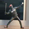 Objets décoratifs Figurines Résine Banksy Sculpture Baseball Statue Home Decor Accessoires Indoor Collection Figurine Crafts 230817