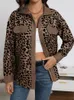 Jackets femininas jaqueta estampa de leopardo mulheres outono de inverno de manga longa casaca de veludo casual feminino solto solto de bolso de tamanho grande fora de tamanho 230818