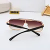 Designer solglasögon kvinnor polariserade adumbral UV -resistenta gradientlinser vintage randig metall ram strand resort sol visorer glasögon