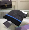 Classic V Knitted Hat Designer Women's Beanie Cap Warm Gold High Quality Plaid Skull CP Grey