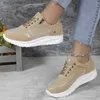 Scarpe eleganti scosse di cristallo lucido sneaker per donne 2023 Autunno PU in pelle Vulcanizza Scarpe con pizzo basso in pizzo su scarpe da passeggio più taglia 42 T230818