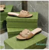 Kvinnor Slästa utskuren sandaler Läderdesigner Sandaler Sommar älskade Metalliska Slide Flats Läderstrand Casual Ladies Slippers