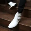 Botas de cuero de lujo Chelsea Hombres Diseñador Vestido blanco Casual High top Hebilla Correa Zapatos formales Motocicleta 230818