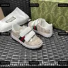 Barnskor bokstäver tryck barn casual sko baby atletiska sneakers vårprodukter ny noteringslåda förpackning barnstorlek 23-35