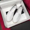 New 2023 designer de luxo de paris clássico lento chinelos preguiçosos sapatos de marca feminina de couro genuíno