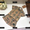 Tracksuits Kids Designer Kleding Kind Shirt Sets Baby Summer Suits 2pcs Striped Cross Over Rapel Rapel Korte mouwen shirt en shorts