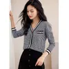 Femmes tricots élégant vêtements d'extérieur tricoté Cardigan pull 2023 printemps et automne col en v à manches longues Plaid petit parfum femme manteau