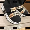 Skarpetki dla dzieci Buty dla dzieci Nowa lista Plaid Design Contrast Pudownia Opakowanie Gumowa Spring Dzieci Rozmiar 26-35