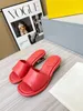 2023 سيدات الصيف الصيفية الصيفية Slipper F-Baguettes الشاطئ Slippers Slies Gold Heel Bules Nappa Leather Shoes Sandals 35-42 مع Box