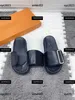 Designer Kinder Sandalen Mädchen Hausschuhe Kind Metall Dekoration Schuhe Jungen Mode Schuhe Sommer Baby Rutschen Box Verpackung Kinder Größe 26-35