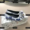 키즈 신발 소녀 플랫 신발 디자이너 아이 스니커 우아한 파란색 패턴 인쇄 운동 신발 상자 포장 어린이 크기 26-35