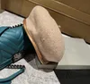 Women słynne projektant berets kapelusze wysokiej jakości kaszmirowy czapka marka listu płaska czapka zimowa dama podróż na zewnątrz gęste akcesoria modne