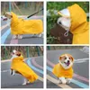 Appareil à chien avec une veste de pluie Poncho Hood Poncho pour petits chiens moyens produits imperméables