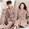 Mäns Sleepwear Robe Pants 2pc vinterhöstpar Par Pajamas kostym tjocka varma flanell kvinnor sätter full ärm män pijamas hemkläder