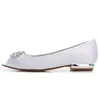 Scarpe vestite Qiwn 2023 Cristalli di raso Fare di nozze per sposa M2 Slip on Formale Party Flat Shoe 230818