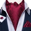 Neckbanden Bourgogne Red Paisley Men Vintage Ascot Tie Wedding Formal Cravat Ascot Luxury Slipsan Hanky ​​Cufflinks Ring Set For Party Dibangu 230818