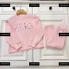 vêtements de marque pour enfants jolis ensembles de bébé rose taille 90-160 CM 2pcs pulls imprimés animaux et pantalons de couleur unie nouveau produit April06