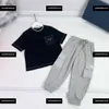 Bambini abiti per bambini Set di design per bambini Spedizione gratuita 2 pezzi T-shirt per la stampa animale e pantaloncini da stampa con stampa da orso Shorts Dimensioni 73-110 cm MAR01