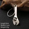 Keychains Lanyards For Men Car Bag Keyring Combination Tool Portable Mini Utility Pocket Clasp Rer Hammer Wrench Pliers Shovel Key Cha Smt7X