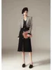 Womens Jackets QR8009 Fashion Womens Coats Runway Luxury Famous Brand European Design Party Style Clothing 230818