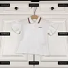 Ubrania dla dzieci Zestawy dziecka 2pcs Petal Design Rleeve T-shirt i spódnica Summer Outdoors Tracksuit Rozmiar 100-160 cm 23 lutego