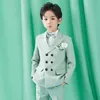 Costumes Enfants Costume Vert Formel Ensemble Garçon Hôte De Mariage Piano Performance Défilé Costume Enfants Blazer Gilet Pantalon Bowtie Outfit 230818