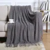 Filtar Nordic Knit Plaid Filt Super Soft Filt för sängbäddsoffa Bäddsuppspegning på soffedekorfiltarna med TASSEL R230819