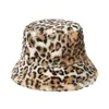 Chapéus largos Bucket Winter Hat Winter Moda Moda Leopard Panamá quente feminino vintage Faux Fur Fisherman Cap for Women Drop 230818