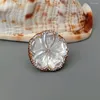 Ringos de cluster Yygem natural do mar branco do mar esculpido anel de flor de moda feminina ajustável