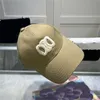 2023 Gorra de béisbol de lona para hombre Sombrero de playa de diseñador de verano Sombrero casual para hombre de mujer Casquette Sombrero de fieltro de moda con letras Sombrero de ajuste ajustable para hombre a rayas