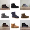 Hot Aus Classical Short Miniwomen Snow Boots Keep Keep Keep Boot Womens Plush 캐주얼 따뜻한 부츠 양가죽 스웨이드 신발 밤나무 회색