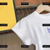 Kinderen Designer Kleding Kinderkleur Afdruksets Baby 2pcs Zomerbeer Roze T-shirt en geruite geplooide rok Tracksuit Tracksuit Outdoor Gratis verzending