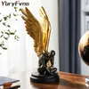 Decoratieve objecten Figurines Home Modern Resin Standbeeld Golden Abstract karakter Decor en sculptuurfiguren Desktop ornamenten Noordse decoratie 230818