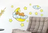 Muurstickers creatieve cartoon sticker schattige beer met wolken maan sterren diy posters voor kinderen slaapkamer huisdecoratie