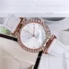 Volledige merkpolhorloges Women Dames Girl Diamond Style Luxe lederen band Quartz Vuit Clock L91