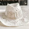 Brede rand hoeden emmer qisin bruid witte diamant rand cowgirl hoed mevrouw cowboy bruidsmeisje cadeau bruids zomerland western 230818