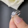 Bagues de grappe solide 18K 750 or blanc belle 1Ct 6.5mm D couleur Moissanite femmes bague de mariage propose un cadeau pur pour fille