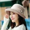 Berets H7704 WOLLEN FEDORAS HAT FEMANNTE WINTER AUTUMN AUTUMN BRITISCHE RETRO FODEIN BAIN CAP Women, die einfache hochwertige elegante Hüte kräuseln