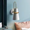 Wandlampe moderne Eisenlampen Nordische Spiegel leichte Leuchten Beleuchtungskörper für Schlafzimmer am Nachttätigkeit Loft Industrial Home Deco Leuchte Leuchte