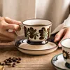 Кружки винтажный дизайн керамический цветочный чашка с блюдкой кофейная кружка с плоской тарелкой британская послеобеденная чайная набор для посудомоечной машины Safe 200 мл 230818