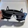 Lunettes de soleil pour enfants à lentille intégrée pour chien de dessin animé garçon en silicone souple jouant des lunettes de soleil cool bébé lunettes polarisées.