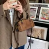 Abendtaschen Frauen Oberste Griffe hohe Kapazität mit großer Kapazität Crossbody Vintage Brauner Eimerinnen weibliche Mode-Schulterhandtaschen Tote