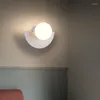 Lampa ścienna Nordic LED sypialnia nocna prosta kolorowy projektant kreatywny salon korytarz korytarza
