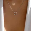 Collares pendientes Collar de diamantes de corazón ahuecado Materiales libres de olores y no tóxicos para citas Accesorio de atuendo de compras