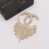 9101New in stile intarsio intarsato per perle temperamento da donna Diamond Spilla oro e lettere d'argento Regalo di Natale Hit the Trend