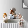 Objets décoratifs Figurines Nordic Cute Girl Résine Statue Ornement Salon Tv Cabinet Enfants Décoration De Bureau Accessoires Cadeau D'anniversaire 230818