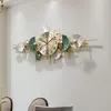 壁時計装飾的な時計モダンデザインリビングルームゴールデンメタルラグジュアリーメカニズムエレクトロニックレロジオデパレデの装飾