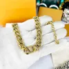 Collar de diseñador Cadenas de joyería de fiesta para damas Nunca se desvanece Oro de 14 quilates para mujer Clásico Letra V Gargantilla Regalo de cumpleaños